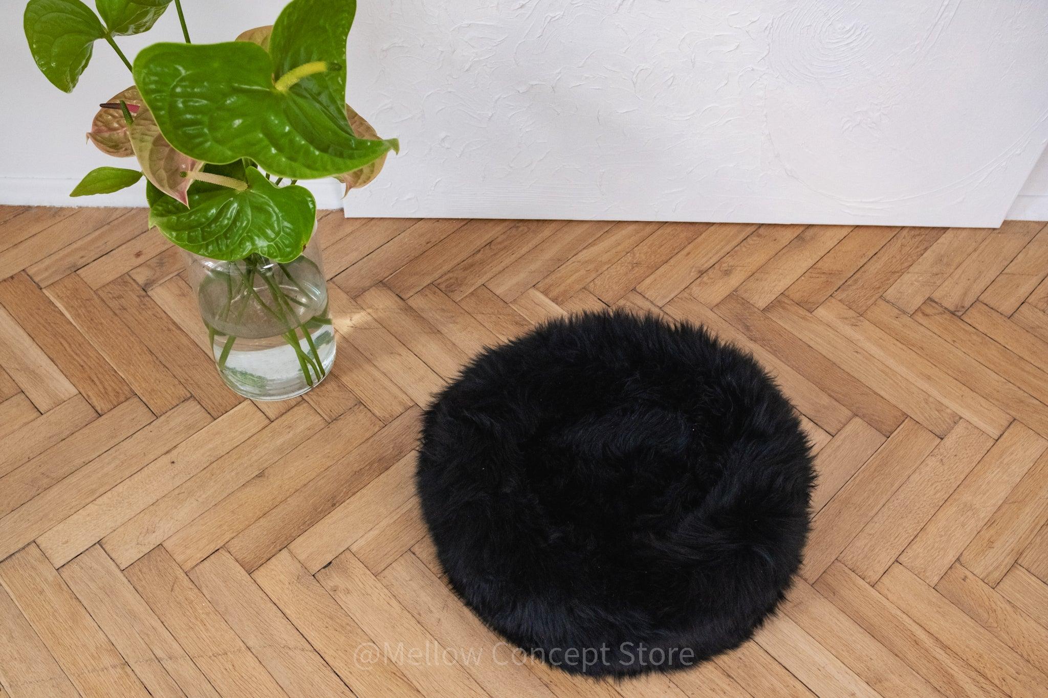 Round Natural Sheepskin Pet Bed - Black
