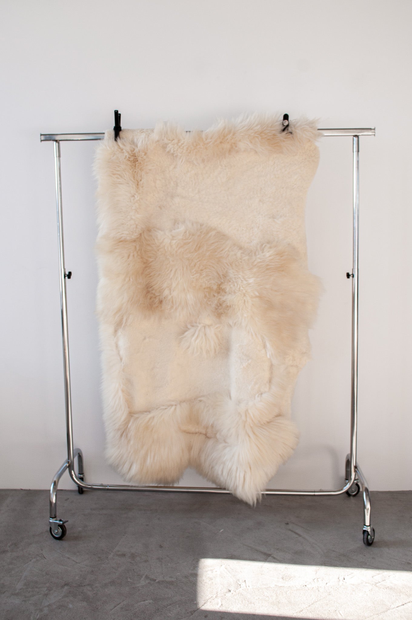 Natural Sheepskin Ivory Carpet - Irregular